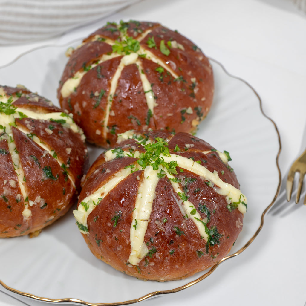 KOREAN CREAM CHEESE GARLIC BUN (Vegetarian)